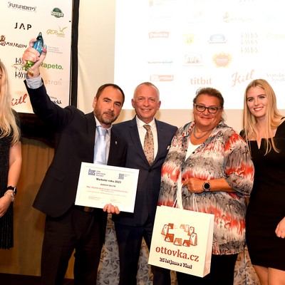 �esk� marketingov� spole�nost - Duhov� delf�n