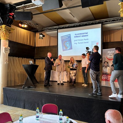 esk marketingov spolenost - Kest knihy AI Marketing Playbook: Jak ChatGPT a uml inteligence mn svt marketingu