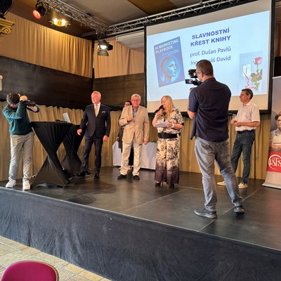 esk marketingov spolenost - Kest knihy AI Marketing Playbook: Jak ChatGPT a uml inteligence mn svt marketingu