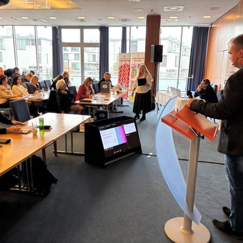 esk marketingov spolenost - Semin Marketing a uml inteligence: Inspirace bez hranic